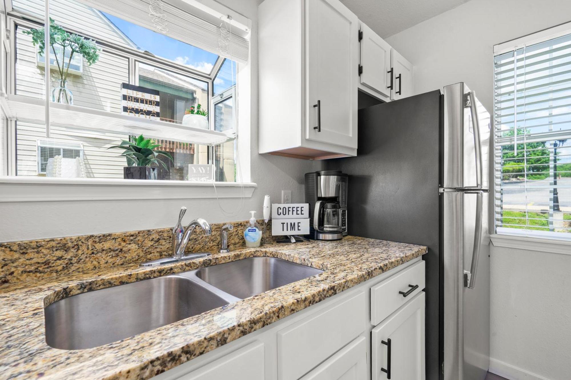 Walk-In, No Stairs Condo, Pets Welcome, 4 Mins To Silver Dollar City, 14 Mins To Ball Park Of America, Amazing Ozark Mountian Views Брэнсон Экстерьер фото